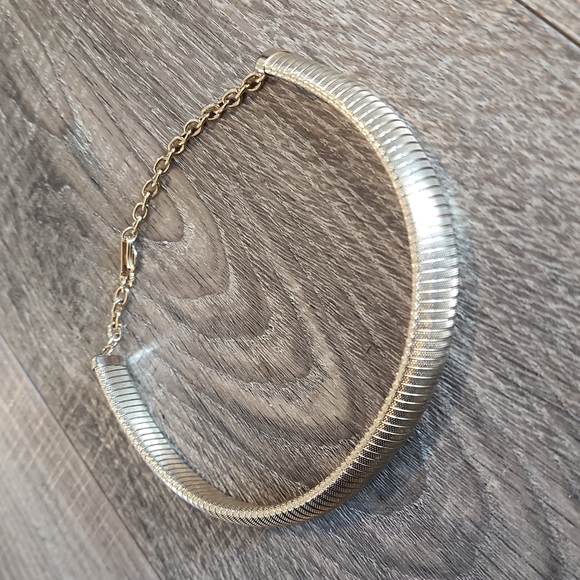 Vintage Sarah Coventry Goldtone Necklace - Picture 8 of 9